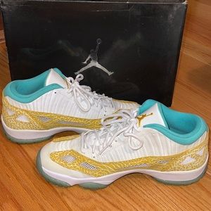 Air Jordan 11 low retro size 12